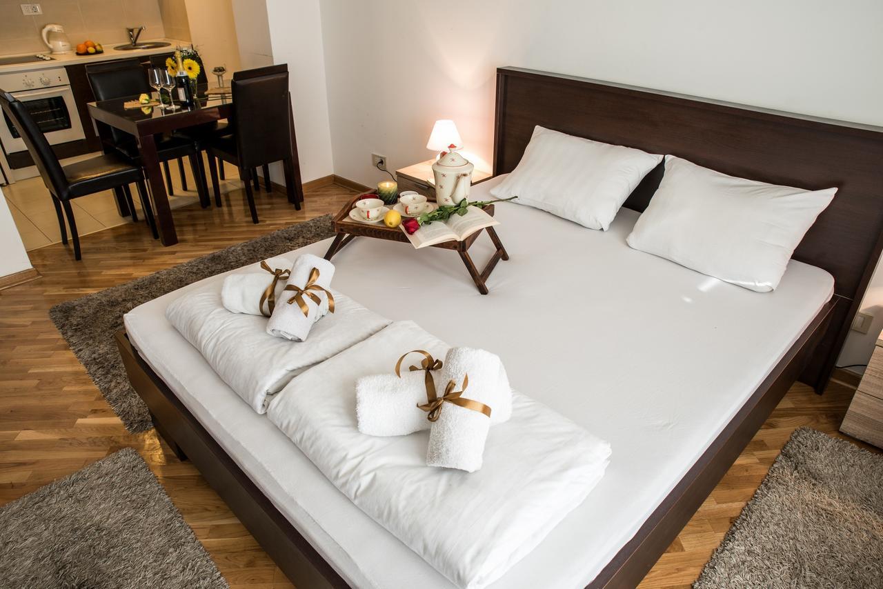 Balkan-inn Parlament apartment Beograd Bagian luar foto
